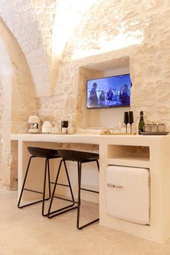 Bed and Breakfast Alesia Luxury Cave Остуни Экстерьер фото